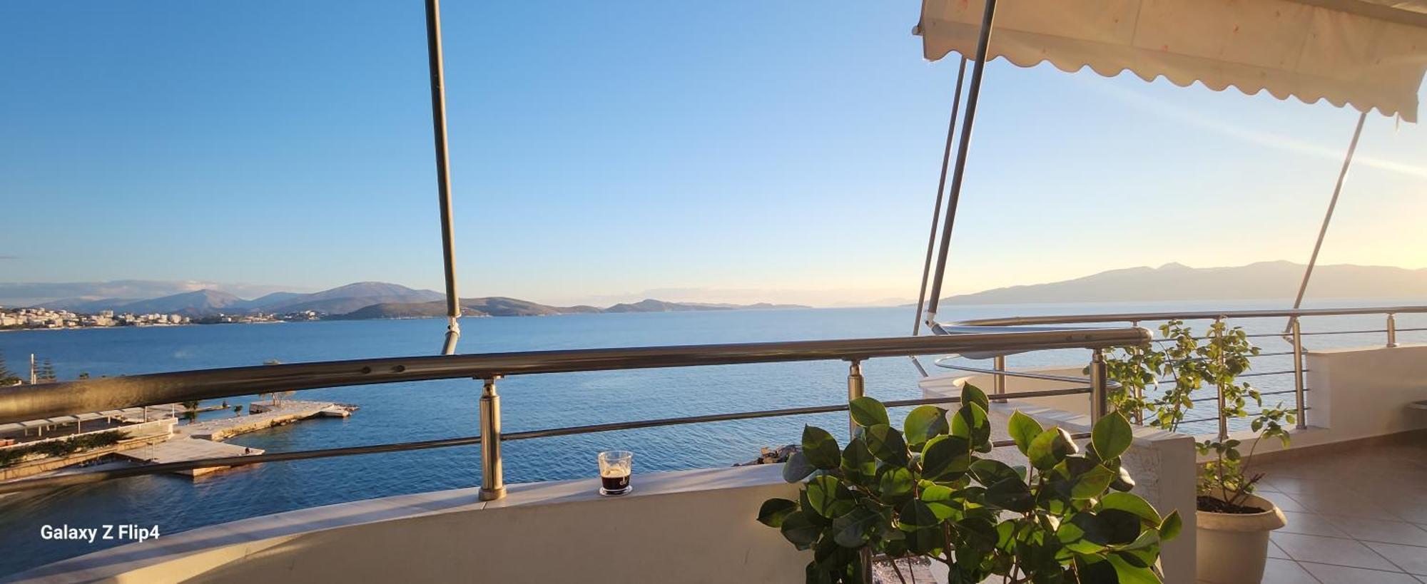 Alpha Seaside Apartment Саранде Екстериор снимка